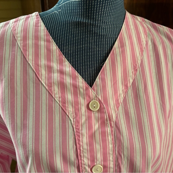 Pearl River Size Medium Women’s Pink Striped Sleep Shirt - Picture 2 of 6